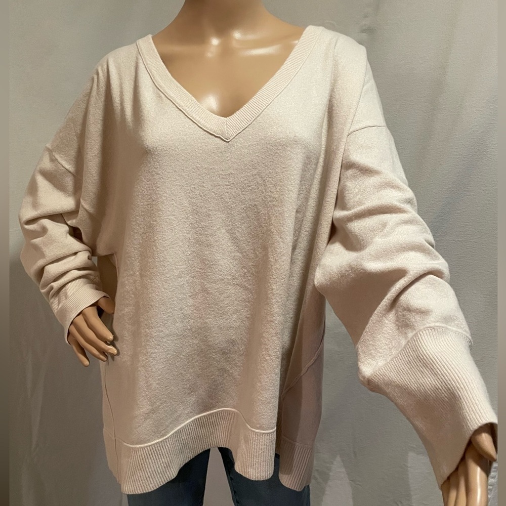 Lucky Brand Cashmere Feel Soft Beige V-Neck Sweater